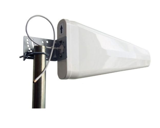 Yagi Logarithm Antenna 900+1800 MHz + 3G Yagi Logarithm Antenna 900+1800 MHz + 3G